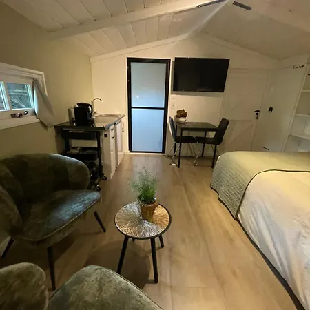 De Rode Zonnehoed Bed & Breakfast 3*