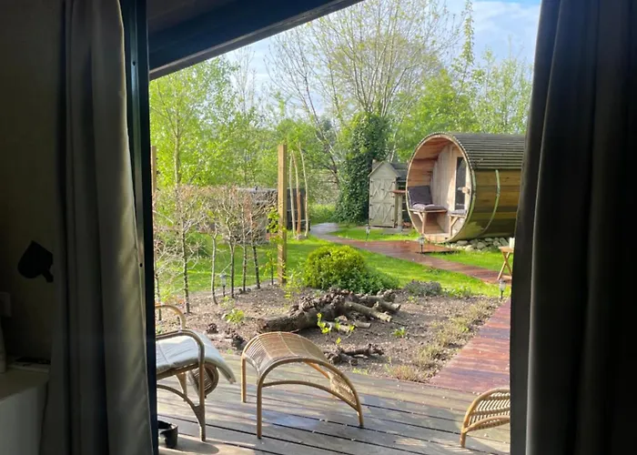 De Rode Zonnehoed Bed & Breakfast 3*